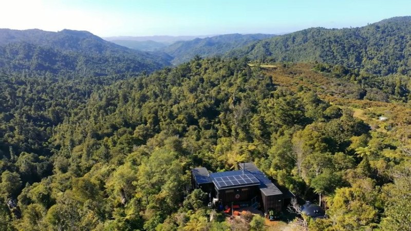Ahurewa Eco Retreat – Off Grid Shipping Container Home. Coromandel, New Zealand.