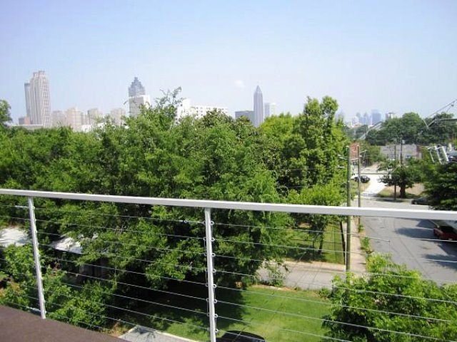 THE ATLANTA SHIPPING CONTAINER HOUSE 2.0 USA.