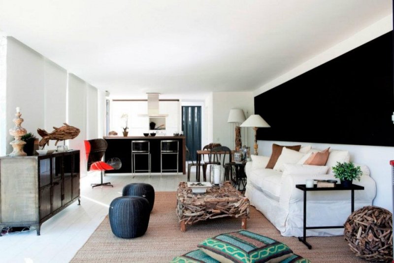 Casa El Tiemblo Shipping Container Home by James and Mau and Infiniski