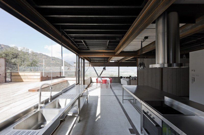 CATERPILLAR HOUSE - Shipping Eco Container Home