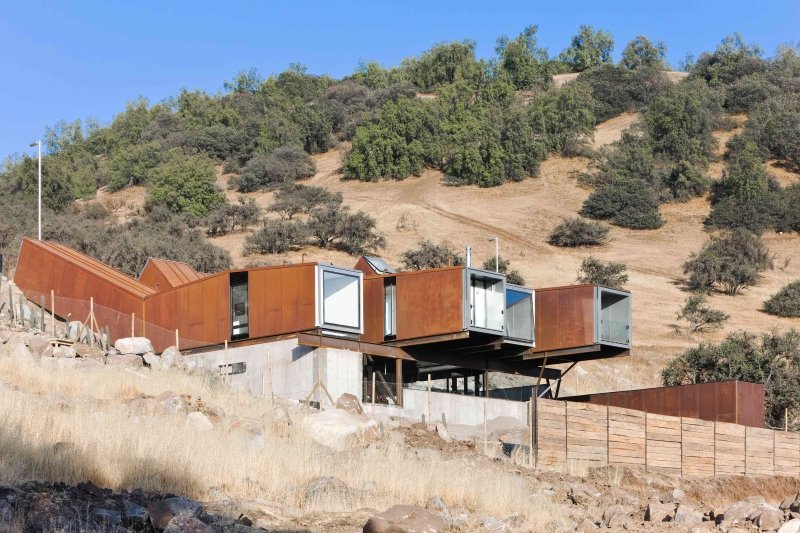 CATERPILLAR HOUSE - Shipping Eco Container Home