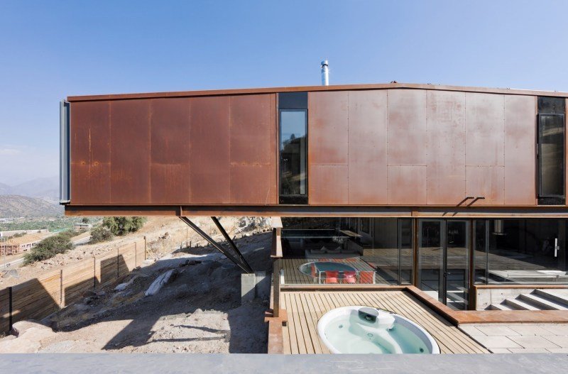 CATERPILLAR HOUSE - Shipping Eco Container Home