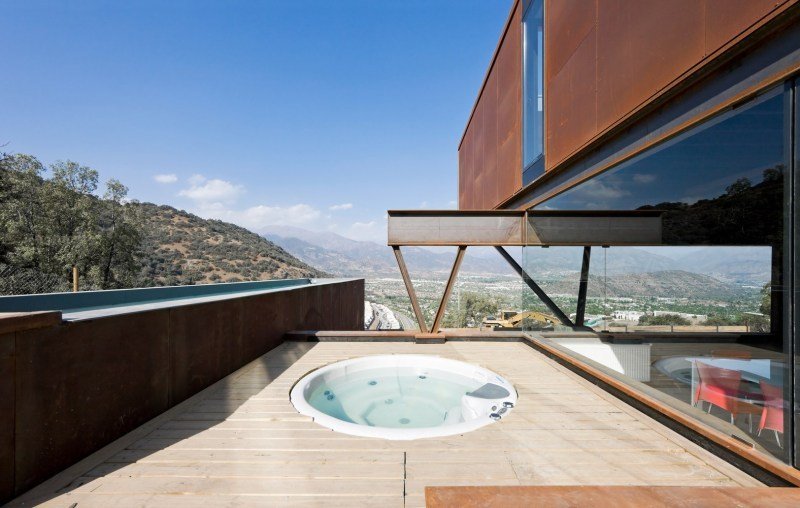 CATERPILLAR HOUSE - Shipping Eco Container Home