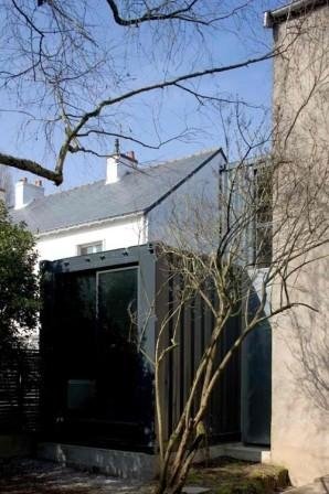 Contemporary House Extension From Shipping Containers