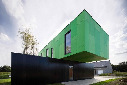 Crossbox by CGArchitectes