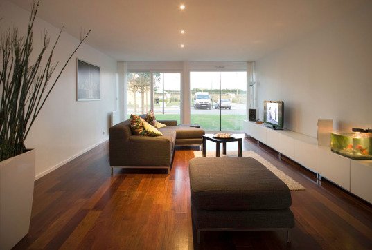 Crossbox by CGArchitectes