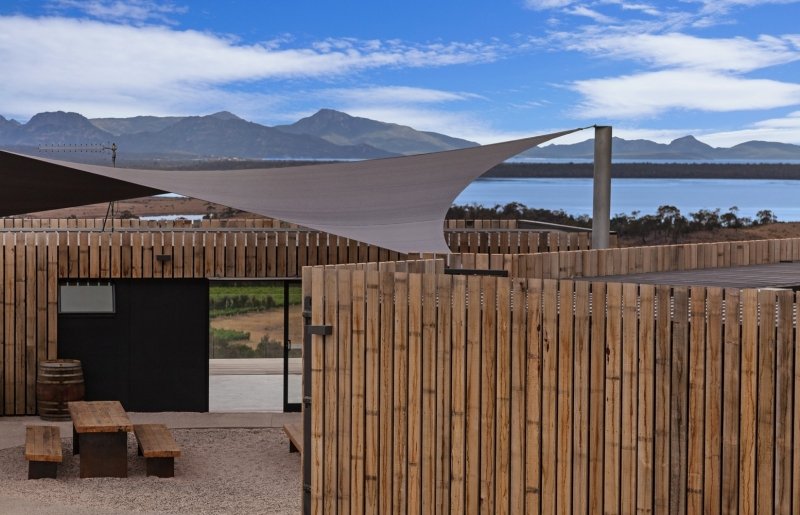 Devil’s Corner Cellar Door, Lookout &amp; Market. Tasmania, Australia.