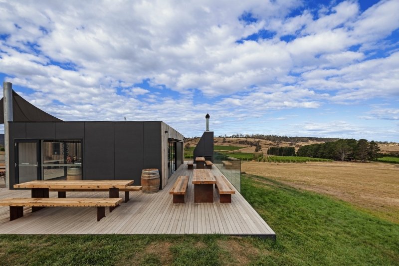Devil’s Corner Cellar Door, Lookout &amp; Market. Tasmania, Australia.