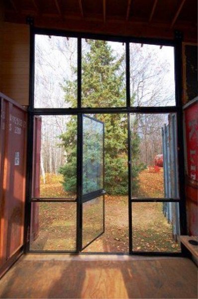 Holyoke Cabin: Off-Grid Shipping Container Home in Duluth, Minnesota