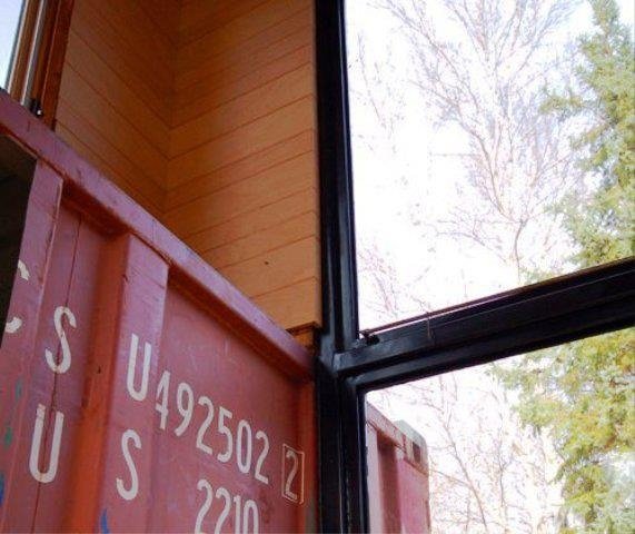 Holyoke Cabin: Off-Grid Shipping Container Home in Duluth, Minnesota