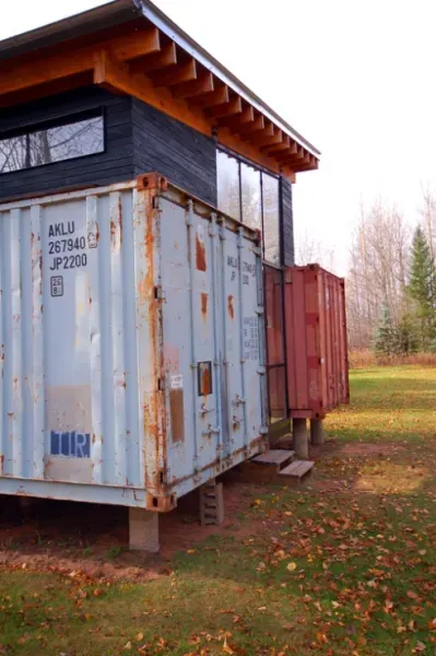 Holyoke Cabin: Off-Grid Shipping Container Home in Duluth, Minnesota