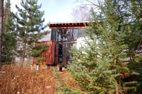 Holyoke Cabin: Off-Grid Shipping Container Home in Duluth, Minnesota