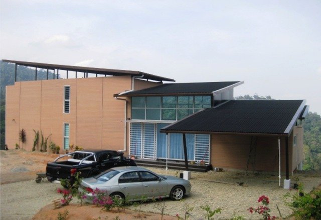 Recycled Container House in Bukit Tinggi, Malaysia