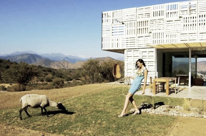 Manifesto House - Container Home - James & Mau, for Infiniski