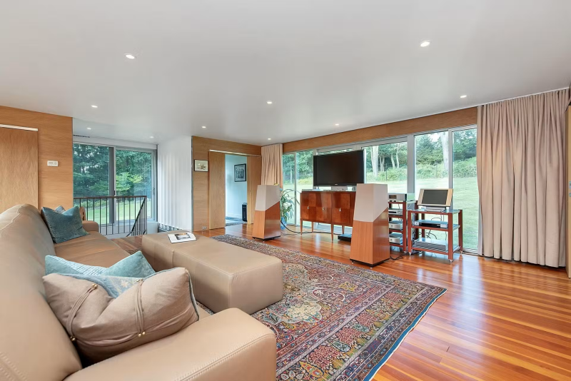 Adam Kalkin’s Shipping Container Home “Old Lady House” 2021