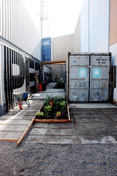 The Periscope Shipping Container Project by ENS Projects