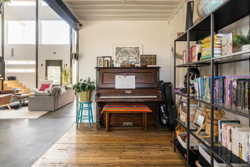 REGAN FOSTER'S SHIPPING CONTAINER HOME - DENVER CO