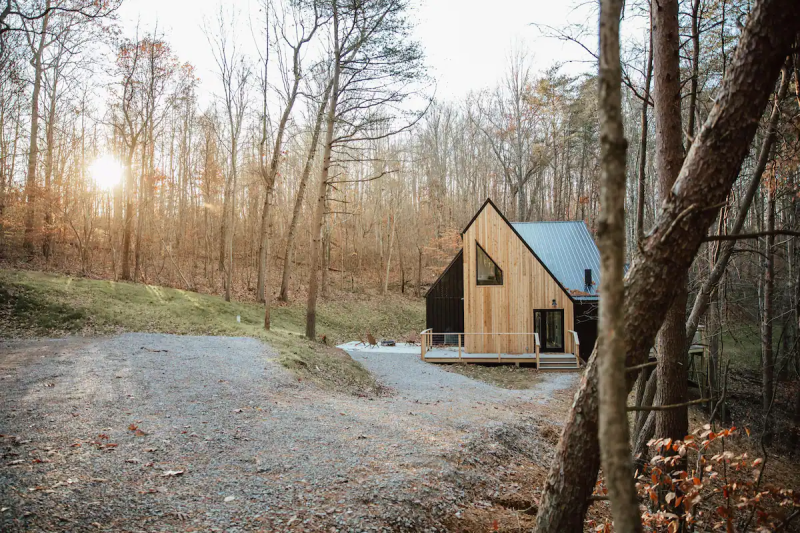 THE HYGGE BOX HOP, ROCKBRIDGE, OHIO, USA