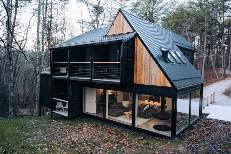 THE HYGGE BOX HOP, ROCKBRIDGE, OHIO, USA