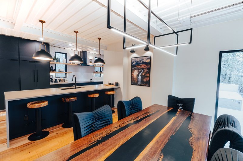 The Pacific Bin - Luxury Shipping Container Retreat - Sultan WA