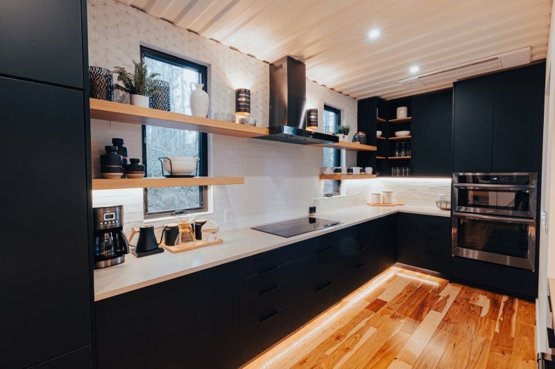 The Pacific Bin - Luxury Shipping Container Retreat - Sultan WA