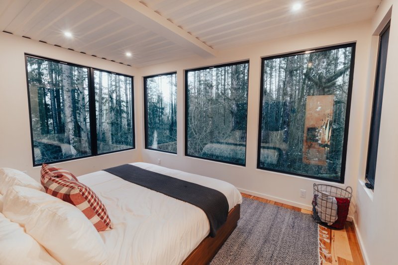 The Pacific Bin - Luxury Shipping Container Retreat - Sultan WA