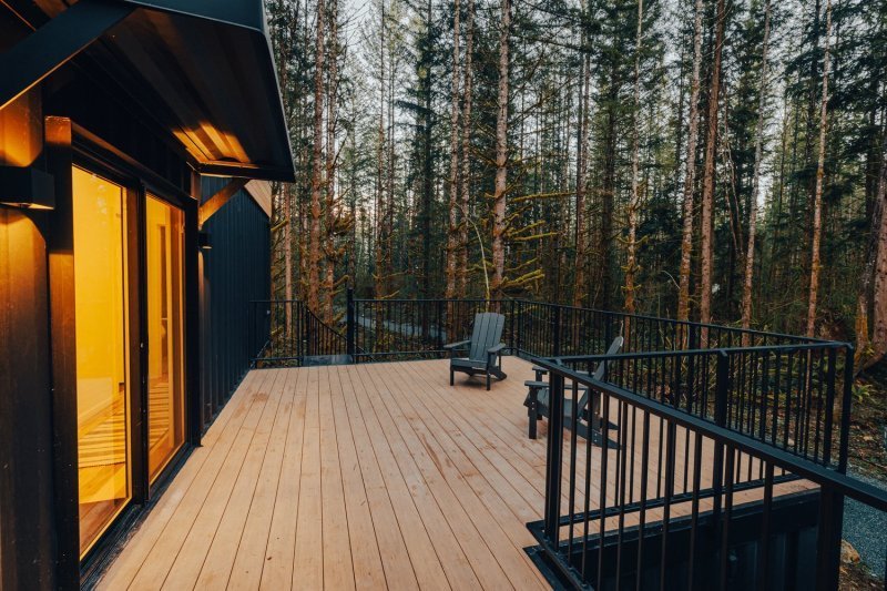 The Pacific Bin - Luxury Shipping Container Retreat - Sultan WA
