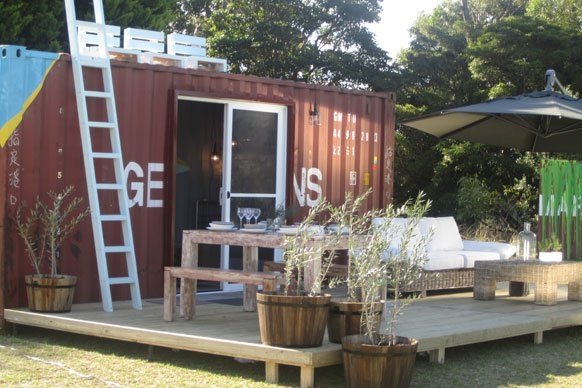 TOP DESIGN? SHIPPING CONTAINER ARCHITECTURE MEETS A REALITY TV SHOW
